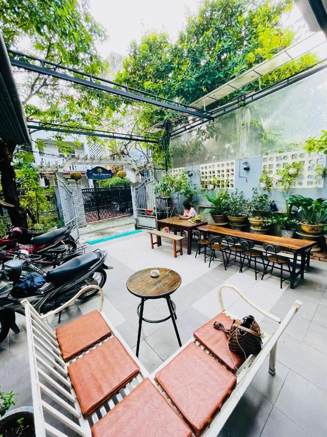 Shark Hostel Hue Exterior foto